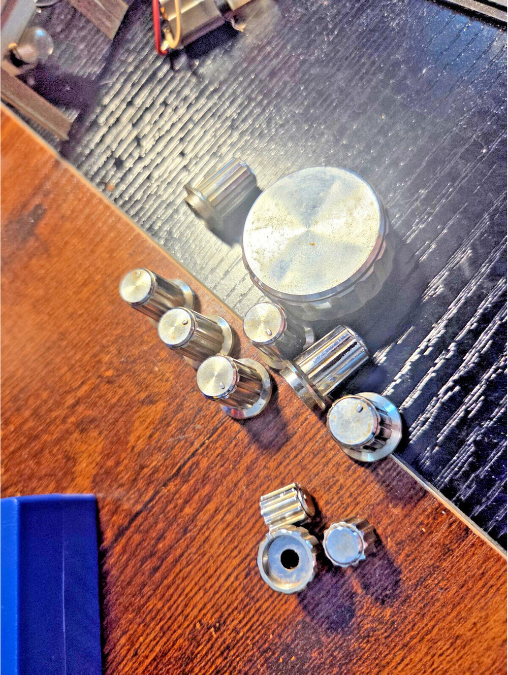 REALLY NICE SET OF SILVER PLASTIC KNOBS ONLY FROM PRESIDENT DWIGHT D CB RADIO